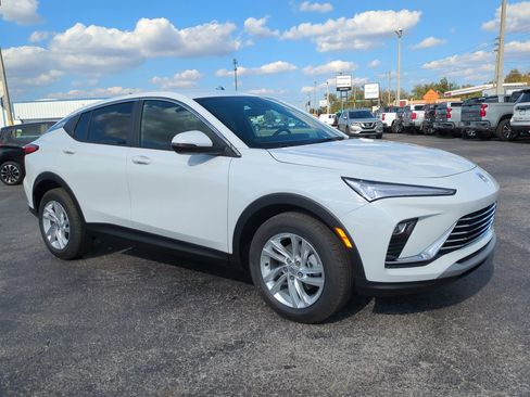 New 2026 Buick Envista Preferred image 2