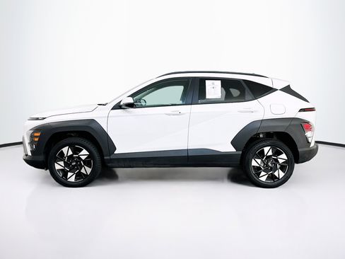 Used 2025 Hyundai Kona SEL AWD/4WD image 4