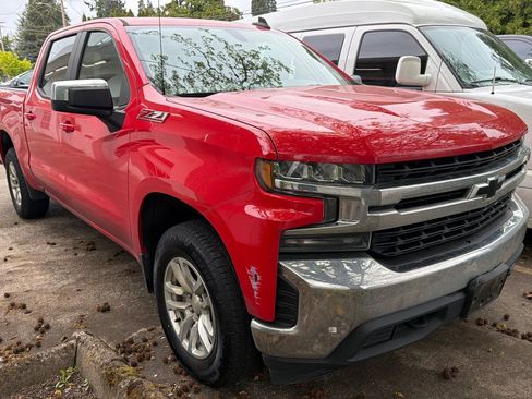 Used 2021 Chevrolet Silverado 1500 LT AWD/4WD image 2