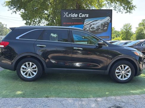 Used 2016 Kia Sorento FWD w/ LX Convenience Package image 12