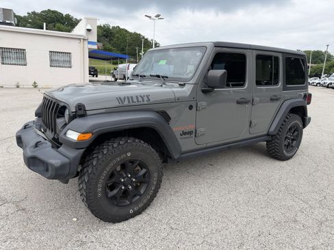 Used 2020 Jeep Wrangler Unlimited Sport AWD/4WD image 3