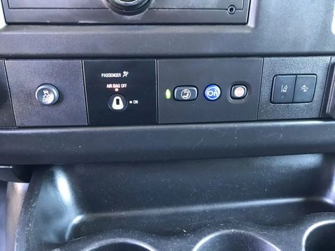 Used 2019 Chevrolet Express 2500 w/ Driver Convenience Package RWD image 20