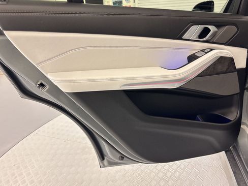 Certified 2024 BMW X7 xDrive40i w/ Executive Package image 19