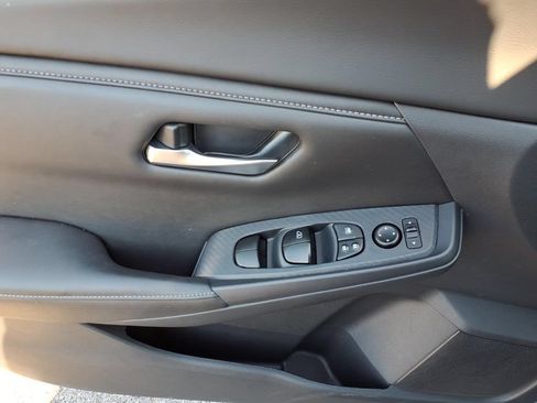 Certified 2025 Nissan Sentra SV w/ All-Weather Package FWD image 3