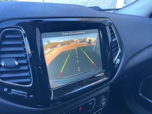 Used 2019 Jeep Compass Limited image 15