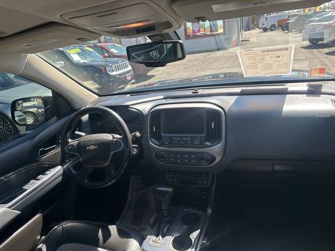 Used 2017 Chevrolet Colorado Z71 AWD/4WD image 37