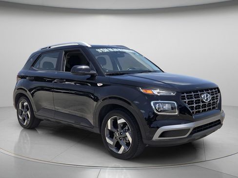 Certified 2023 Hyundai Venue SEL w/ Cargo Package FWD image 9