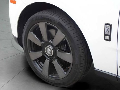 Certified 2021 Rolls-Royce Cullinan image 21