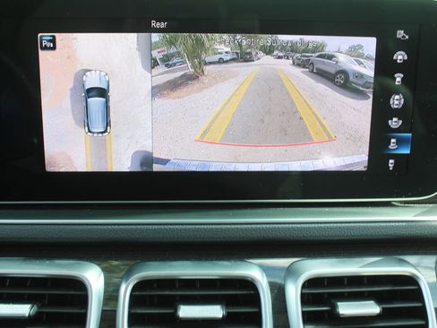 Used 2021 Mercedes-Benz GLE 350 4MATIC image 55