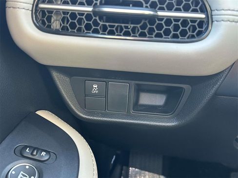 Certified 2024 Honda HR-V EX-L image 22