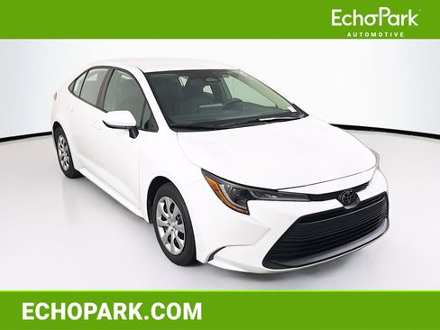 Used 2024 Toyota Corolla LE FWD image 1