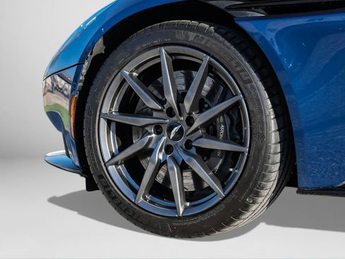 Used 2020 Aston Martin DB11 Coupe image 51
