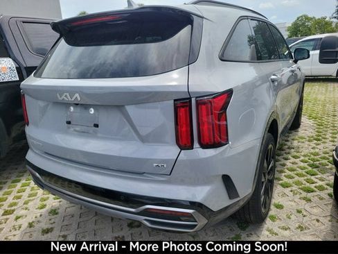 Used 2023 Kia Sorento SX AWD/4WD image 4