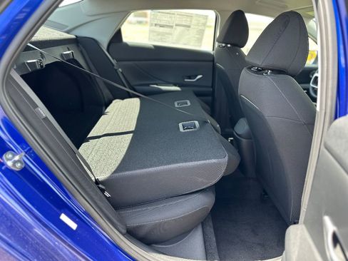 New 2025 Hyundai Elantra SE w/ Cargo Package image 24