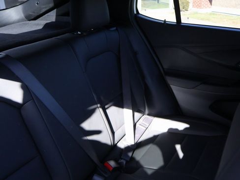 Used 2025 Buick Envista Sport Touring image 13