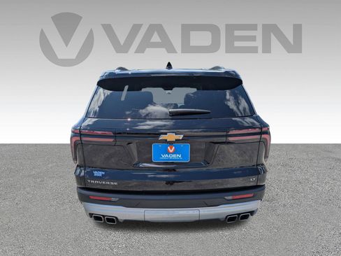 Used 2024 Chevrolet Traverse LT FWD image 29