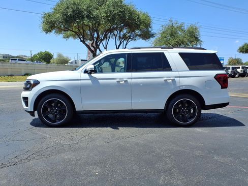 Certified 2023 Ford Expedition Limited RWD image 9