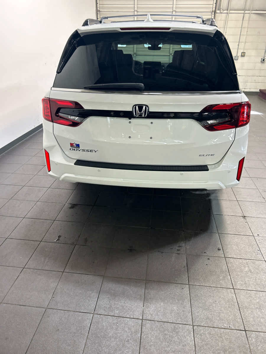 New 2027 Honda Odyssey Elite image 7