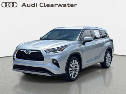 Used 2025 Toyota Highlander Platinum