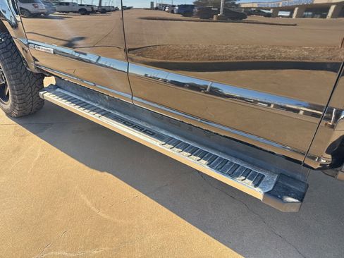 Used 2022 Ford F250 Lariat w/ Lariat Value Package image 11