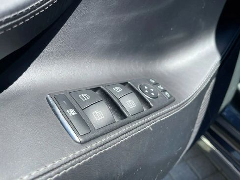 Used 2020 Tesla Model S Long Range image 30