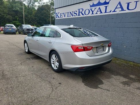Used 2017 Chevrolet Malibu LT w/ Leather Package image 8