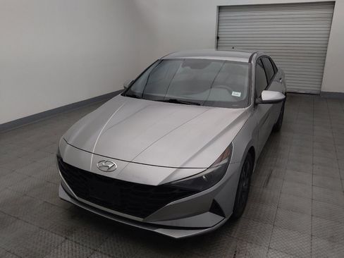 Used 2023 Hyundai Elantra SEL image 15