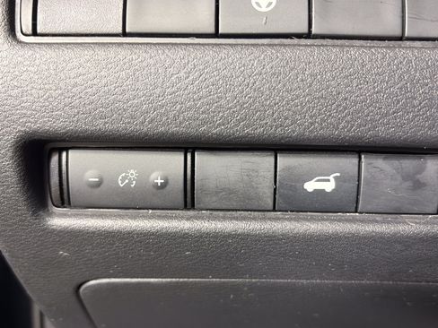 Used 2023 Nissan Rogue SV w/ SV Premium Package AWD/4WD image 32