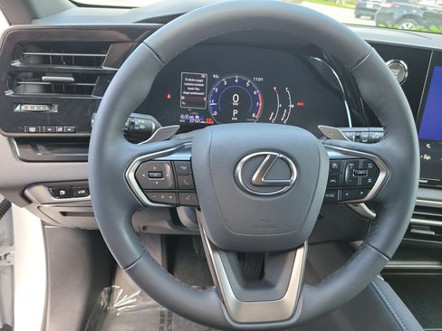 Certified 2024 Lexus RX 350 FWD w/ Technology Package image 23