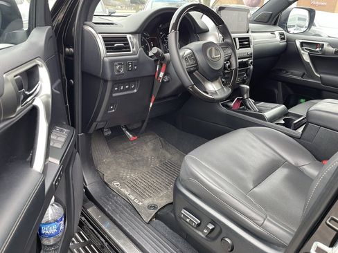 Used 2023 Lexus GX 460 Premium image 9
