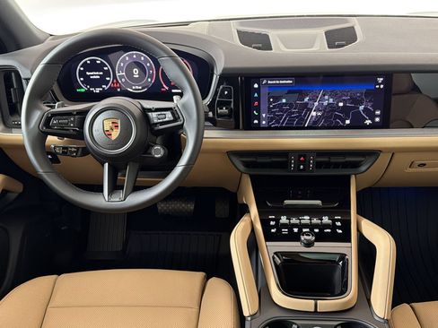 Used 2026 Porsche Cayenne AWD/4WD image 26