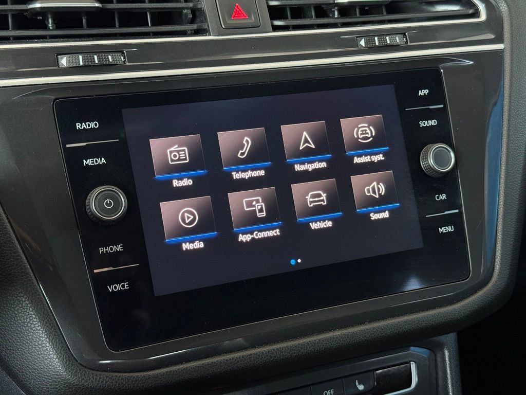 Used 2024 Volkswagen Tiguan Wolfsburg Edition AWD/4WD image 32