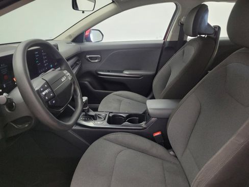 Used 2025 Kia K4 FWD image 17