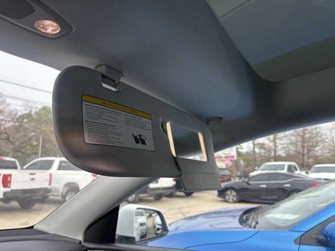 Used 2022 Tesla Model Y Long Range image 16