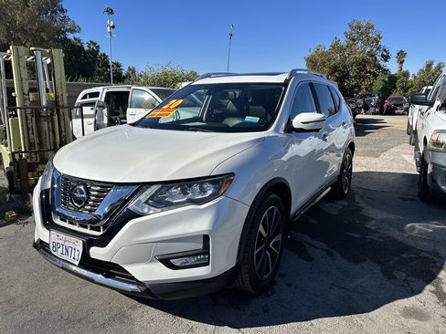 Used 2020 Nissan Rogue SL w/ Premium Package image 9