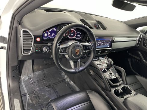 Certified 2023 Porsche Cayenne Platinum Edition AWD/4WD image 4