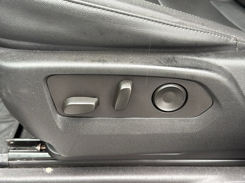 Certified 2023 Chevrolet Silverado 1500 LTZ image 14