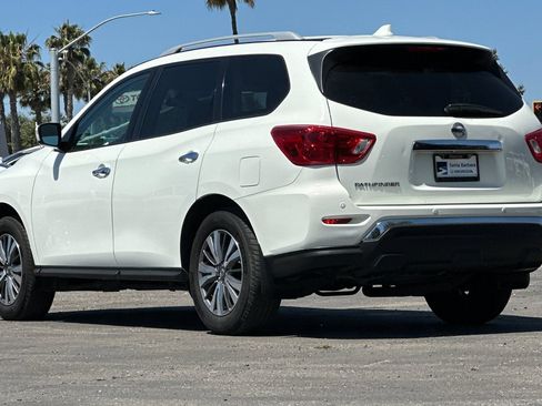Used 2020 Nissan Pathfinder S FWD image 6