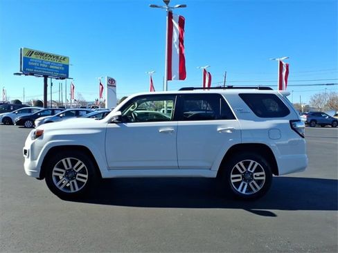 Used 2023 Toyota 4Runner TRD Sport image 3