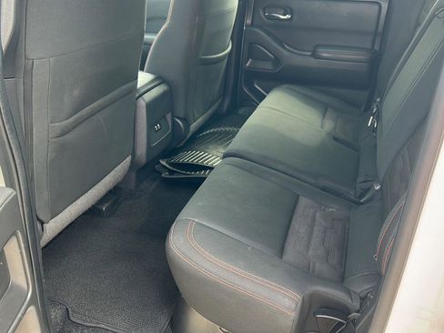 Used 2022 Nissan Frontier PRO-4X w/ Technology Package AWD/4WD image 16