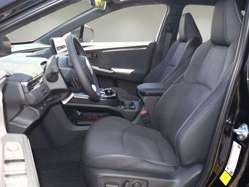New 2026 Toyota C-HR AWD/4WD image 12