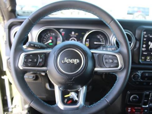 Used 2023 Jeep Wrangler Unlimited Rubicon 4xe AWD/4WD image 23