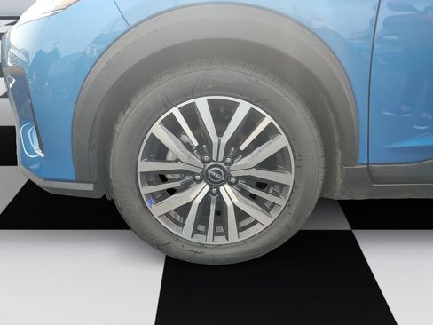 Used 2024 Nissan Kicks SV FWD image 14