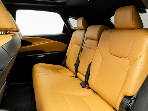 Used 2023 Lexus RX 350 Premium image 34