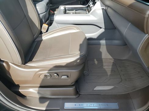 Certified 2023 GMC Yukon XL Denali AWD/4WD image 19