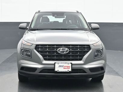 Used 2022 Hyundai Venue SE w/ Cargo Package