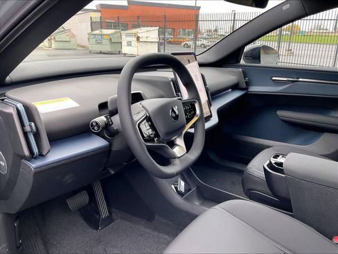 New 2026 Volvo EX30 Plus w/ Protection Package Premier image 8