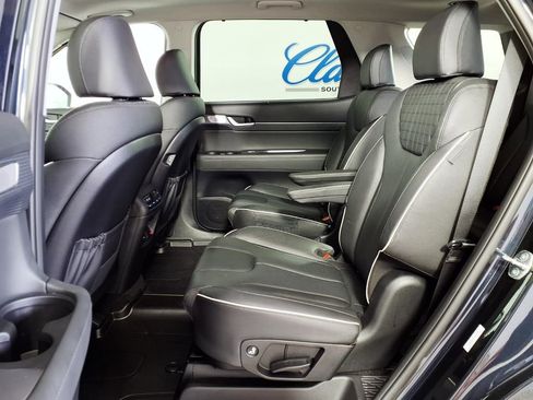 Used 2024 Hyundai Palisade Limited AWD/4WD image 8