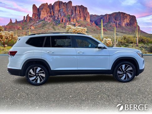 New 2026 Volkswagen Atlas SE FWD image 8