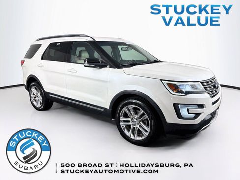 Used 2017 Ford Explorer XLT w/ Equipment Group 202A AWD/4WD image 1